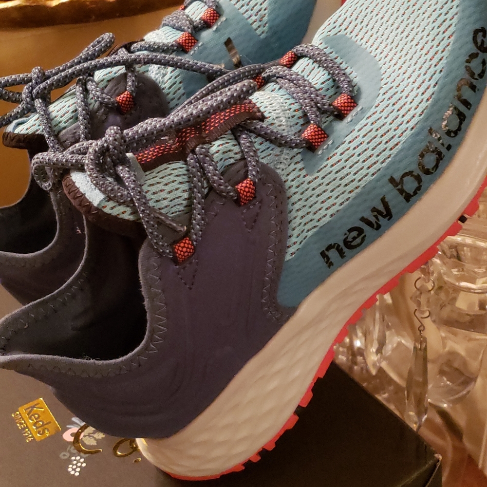 New balance roav